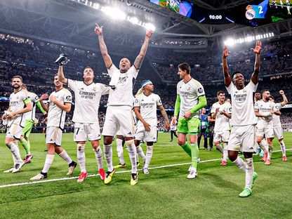 لاعبون من ريال مدريد يحتفلون بعد فوزهم على بايرن ميونيخ وتأهلهم إلى نهائي دوري أبطال أوروبا - 8 مايو 2024 - X/@realmadrid