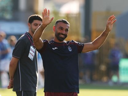 شاهد.. حكم الفيديو يمنح محمد صلاح أول هدف بقميص طرابزون