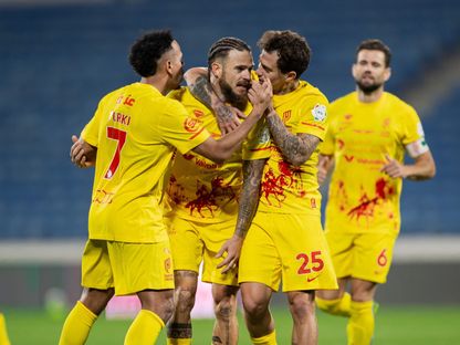 احتفال لاعبي القادسية بتسجيل هدف في مرمى ضمك بالدوري السعودي - 9 أبريل 2026 - X/@Alqadsiah