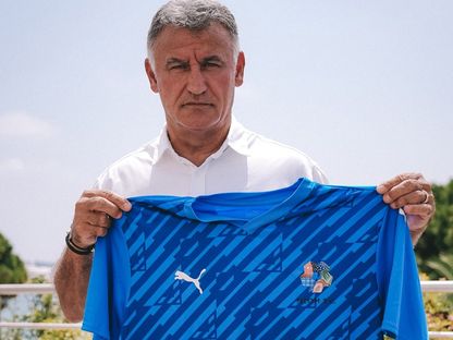 نيوم يتعاقد رسمياً مع المدرب غالتييه ويفاوض نجم يوفنتوس