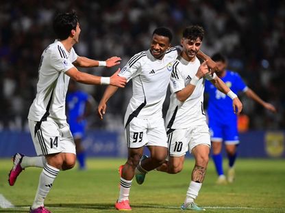 احتفال لاعبي الزوراء بتسجيل هدف في مرمى الحدود بالدوري العراقي - 20 مايو 2025 - FB/@Iraq Stars League