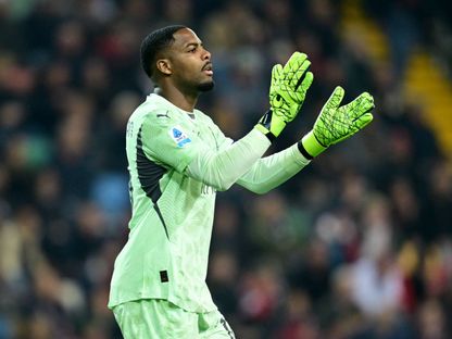 ماينان: أتفق مع رابيو.. لا أفهم لماذا يلعب ميلان في أستراليا؟