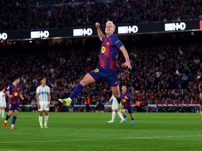 داني أولمو مهاجم برشلونة يحتفل بهدفه في مرمى ريال أوفيدو في الدوري الإسباني - 25 يناير 2026 - Reuters