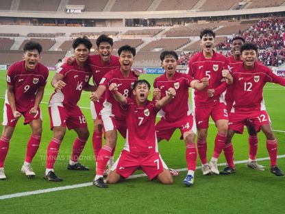 منتخب إندونيسيا للناشئين يحتفل بهزيمة اليمن 4-1 في كأس آسيا 2025 بالسعودية - ftblindonesia/x