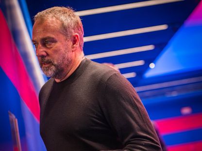 هانزي فليك مدرب برشلونة خلال لقاء أوساسونا بالدوري الإسباني - 13 ديسمبر 2025 - X@FCBarcelona