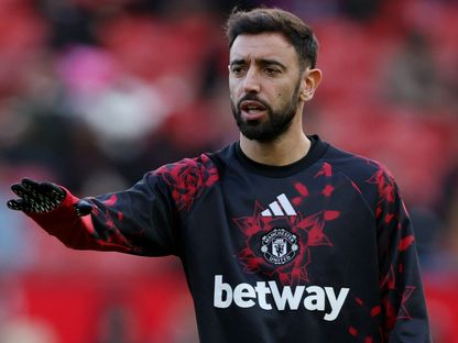 لاعب مانشستر يونايتد برونو فرنانديز أثناء عمليات الإحماء قبل مباراة بورنموث في الدوري الإنجليزي الممتاز - 25 أكتوبر 2026 - Reuters