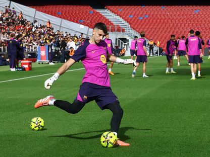 جوان غارسيا من تدريبات نادي برشلونة - 7 نوفمبر 2025 - Reuters