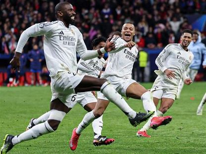 احتفال أنطوني روديغر وكيليان مبابي وجود بيلينغهام بفوز ريال مدريد على أتلتيكو بركلات الترجيح والتأهل لربع نهائي دوري الأبطال - 12 مارس 2025 - Real Madrid FC