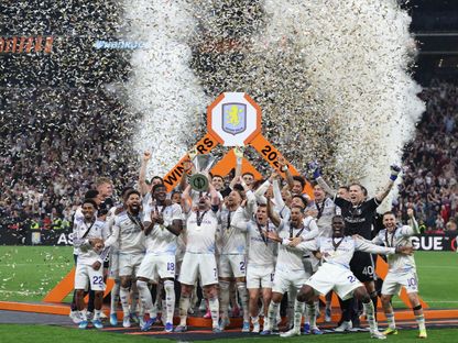 تتويج أستون فيلا بلقب الدوري الأوروبي بعد الفوز في النهائي على فرايبورغ - 20 مايو 2026 - Reuters