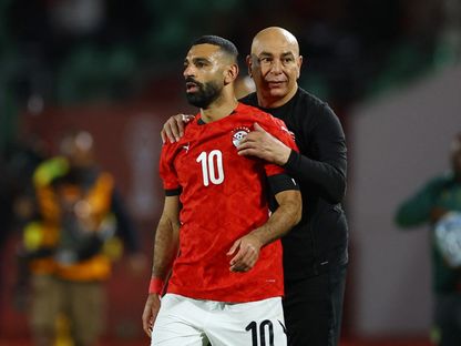 حسام حسن يتغنّى بدور القائد محمد صلاح ويعد بمفاجآت مونديالية