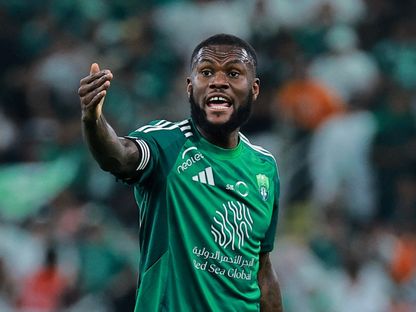 لاعب الأهلي فرانك كيسي خلال مباراة الاتحاد في الدوري السعودي - 5 أبريل 2025 - Reuters