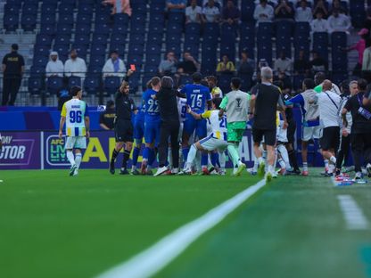 لحظة اشتباك لاعبي الهلال والغرافة في مباراة الفريقين بدوري أبطال آسيا للنخبة - 15 سبتمبر 2026 - X/@baytAlhilal