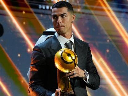 كريستيانو رونالدو يفوز بجائزة أفضل لاعب في الشرق الأوسط بحفل "غلوب سوكر" في دبي - 28 ديسمبر 2025 - X@Cristiano