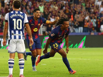 جول كوندي يحتفل بهدفه في مباراة برشلونة وريال سوسيداد بالدوري الإسباني 28 سبتمبر 2025 - Reuters