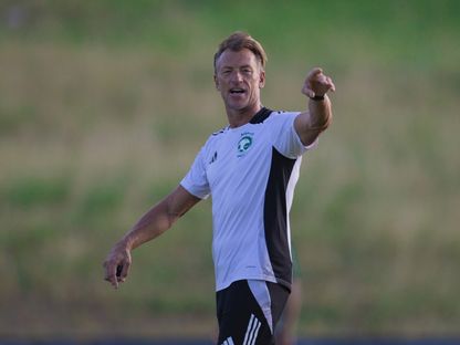 هيرفي رونار مدرب السعودية خلال تدريب - 21 يونيو 2025 - X/@aawsat_spt