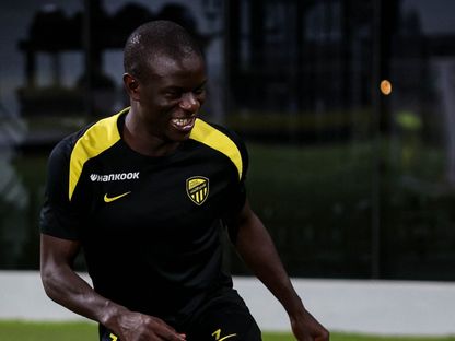 الفرنسي نغولو كانتي لاعب نادي الاتحاد في المباراة التي تسبق مواجهة الفتح في دوري روشن السعودي -10 سبتمبر 2025 - X/@ittihad