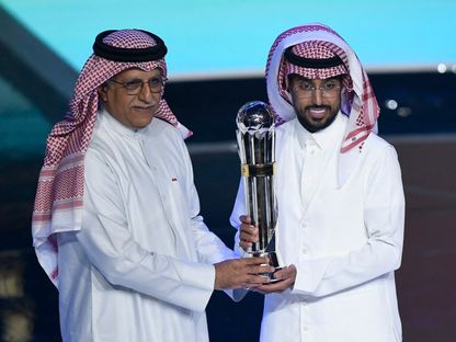 سالم الدوسري يتسلم جائزة أفضل لاعب في آسيا للمرة الثانية بمسيرته - 16 أكتوبر 2025 - Reuters