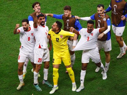 احتفال لاعبي الأردن بالتأهل لنهائي كأس العرب بعد الفوز على السعودية - 15 ديسمبر 2025 - Reuters