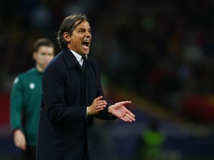 سيموني إنزاغي مدرب إنتر ميلان الإيطالي في مواجهة برشلونة - 30 أبريل 2025 - Reuters