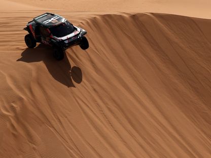 القطري ناصر العطية خلال المرحلة السابعة من رالي داكار في السعودية - 11 يناير 2026 - Reuters