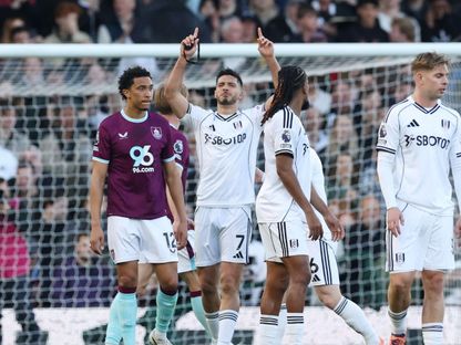 راؤول خيمينيز يحتفل بهدف فولهام الثالث أمام بيرنلي في الدوري الإنجليزي الممتاز - 21 مارس 2026 - Reuters