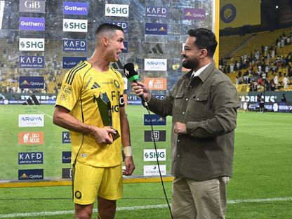 كريستيانو رونالدو يتحدث مع منصة "ثمانية" بعد مباراة بين النصر والفيحاء بالدوري السعودي - 1 نوفمبر 2025 - REUTERS