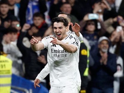 براهيم دياز لاعب ريال مدريد يحتفل بهدفه أمام إشبيلية في الدوري الإسباني - 22 ديسمبر 2024 - Reuters