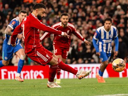 محمد صلاح نجم ليفربول يسجل أمام برايتون من ركلة جزاء بكأس الاتحاد الإنجليزي - 15 فبراير 2026 - X@LFC