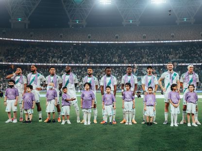 لاعبو الأهلي قبل مواجهة القادسية بالدوري السعودي - 21 نوفمبر 2025 - X/@@ALAHLI_FC