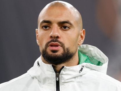 سفيان أمرابط قبل انطلاق مباراة ريال بيتيس ونوتنغهام فورست في الدوري الأوروبي - 1 أكتوبر 2025 - REUTERS