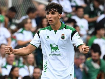 سيرخيو مارتينيز بعد تسجيله هدفاً لراسينغ سانتاندر في مرمى فياريال - 16 أغسطس 2026 - X/@LaLiga