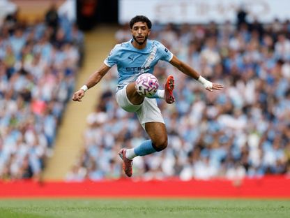 عمر مرموش مهاجم مانشستر سيتي بمواجهة توتنهام في الدوري الإنجليزي الممتاز - 23 أغسطس 2025 - Reuters