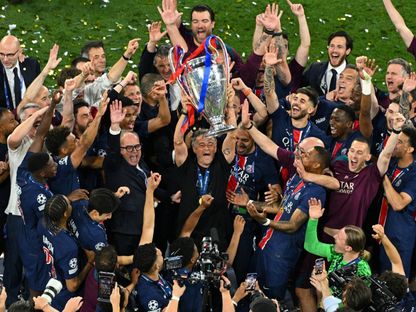 باريس سان جيرمان يحتفل بلقبه الأول في دوري أبطال أوروبا بعد فوزه على إنتر ميلان في النهائي - 31 مايو 2025 - Reuters