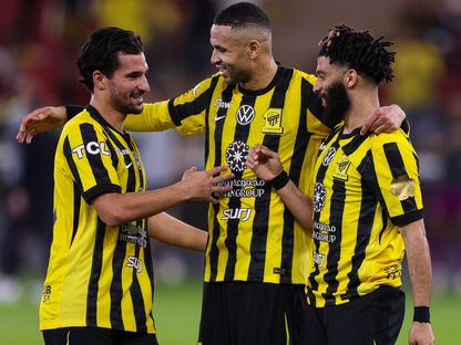 احتفال لاعبي الاتحاد بتسجيل هدف التعادل في مرمى الحزم بدوري روشن السعودي - 3 أبريل 2026 - X/@ittihad