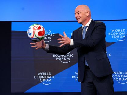 جياني إنفانتينو رئيس الاتحاد الدولي لكرة القدم خلال المنتدى الاقتصادي العالمي في سويسرا - 22 يناير 2026 - Reuters