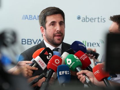 إنريكي ريكيلمي المرشح لرئاسة ريال مدريد يتحدث للصحفيين خلال منتدى اقتصادي - 20 مايو 2026 - Reuters