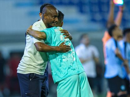 المدرب رولاني موكوينا يحتفل بانتصار بيراميدز على غزل المحلة - 22 اغسطس 2026 - x@pyramidsfc