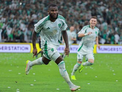 فرانك كيسي لاعب الأهلي السعودي يحتفل بهدفه ضد كاواساكي فرونتال بنهائي دوري أبطال آسيا للنخبة - 3 مايو 2025 - Reuters