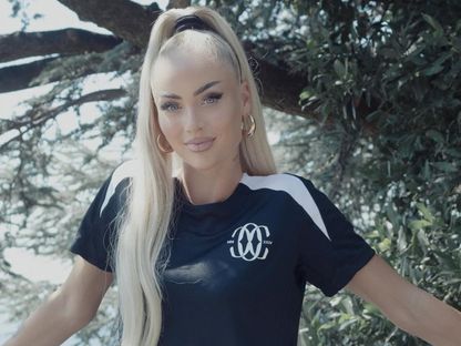 لاعبة كومو أليشا ليمان بعد انضمامها للفريق الإيطالي - 12 أغسطس 2015 - IG/@comowomen