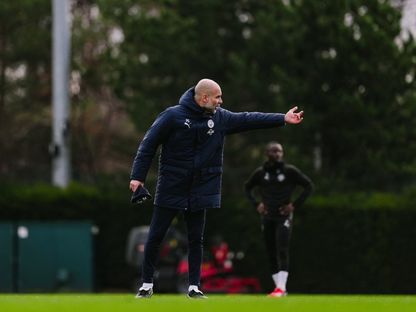 بيب غوارديولا مدرب مانشستر سيتي يقود المران قبل مواجهة ريال مدريد - 10 مارس 2026 - X/@ManCity