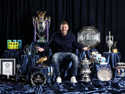 جيمي فاردي يستعرض إنجازاته مع ليستر سيتي بعد إعلان رحيله عن النادي - 24 أبريل 2025 - X@LCFC