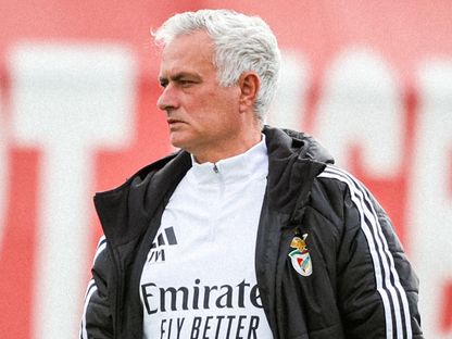 مدرب بنفيكا جوزيه مورينيو خلال تدريبات الفريق قبل مباراة ريال مدريد في دوري أبطال أوروبا - 16 فبراير 2026 - Reuters
