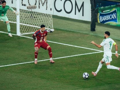 الجزائري رياض محرز في مباراة الأهلي السعودي والشارقة الإماراتي في دوري أبطال آسيا للنخبة - 24 نوفمبر 2025 - ALAHLI_FC/x