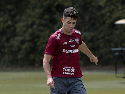 أوسكار لاعب ساو باولو البرازيلي في حصة تدريبية - 19 سبتمبر 2025 - X/@SaoPauloFC