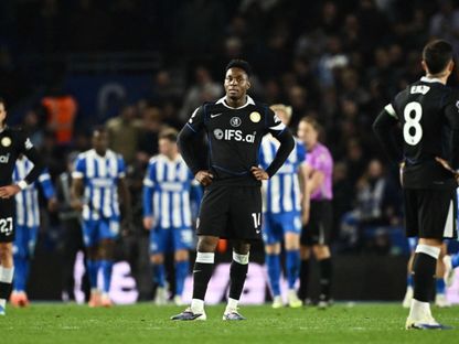 حسرة داريو إيسوغو بعد هدف برايتون الثالث أمام تشيلسي في الدوري الإنجليزي - 21 أبريل 2026 - Reuters