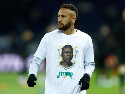 والد نيمار يستحوذ على العلامة التجارية "بيليه"