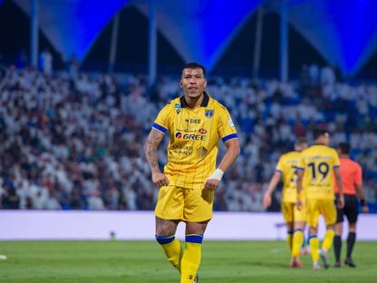 احتفال روجر مارتينيز لاعب التعاون بتسجيل هدف في مرمى الفتح بالدوري السعودي - 7 نوفمبر 2025 - X/@AltaawounFC