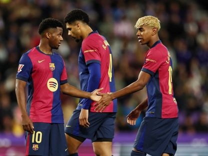 لامين يامال وأنسو فاتي خلال لقاء برشلونة وبلد الوليد - 3 مايو 2025 - Reuters