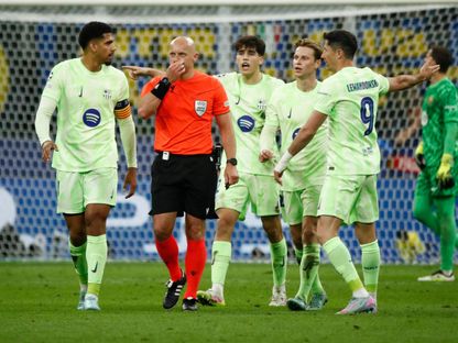 برشلونة مهدد بالاستبعاد من دوري الأبطال بسبب اللعب النظيف المالي