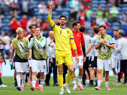 تيبو كورتوا حارس بلجيكا يحتفل مع زملائه بالتأهل إلى ثمن نهائي كأس العالم - 1 يوليو 2026 - IMAGN IMAGES via Reuters Connect